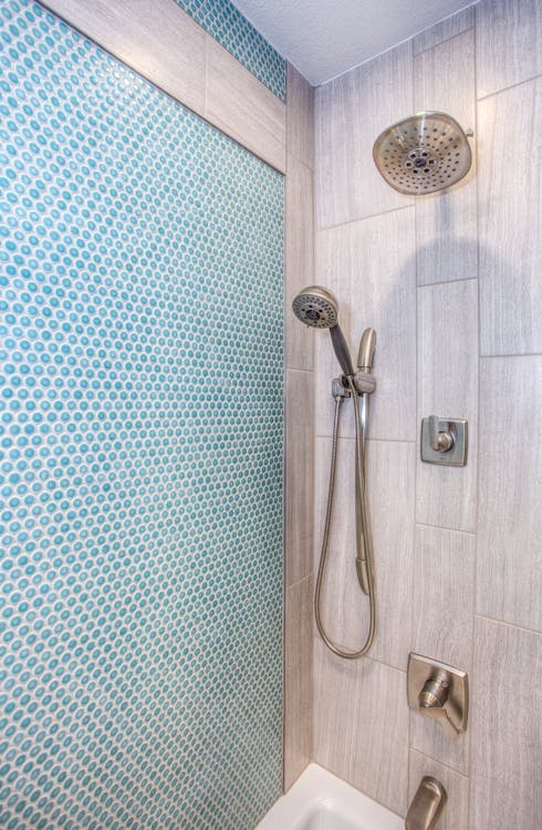 Douche putje ontstoppen Tilburg — Loodgieter013