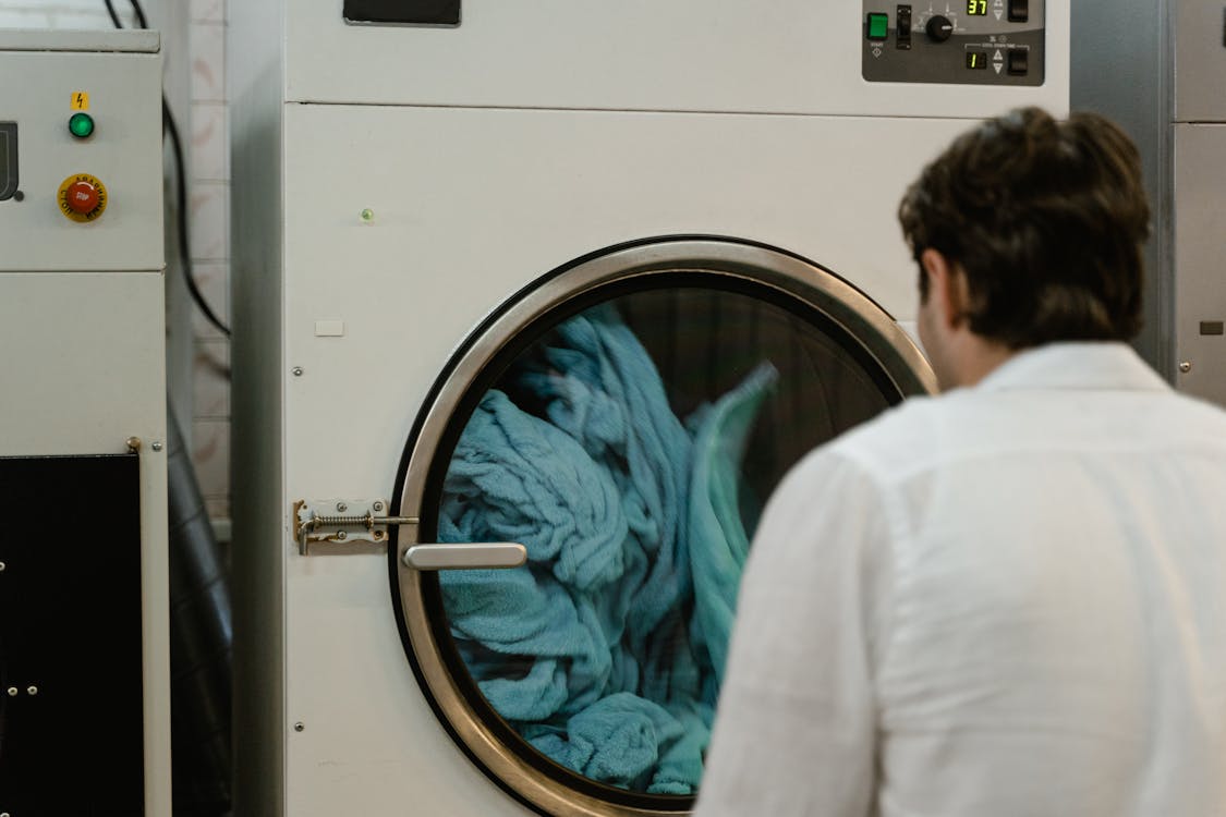 Wasmachine ontstoppen Tilburg — Loodgieter013
